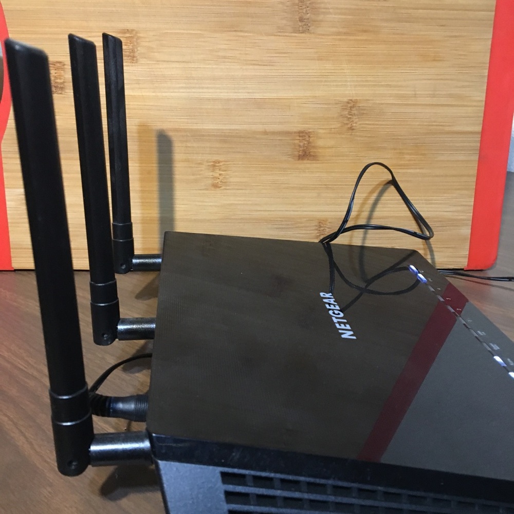Netgear nighthawk Smart WiFi Router Computer Internet Modem - Picture 4 of 5